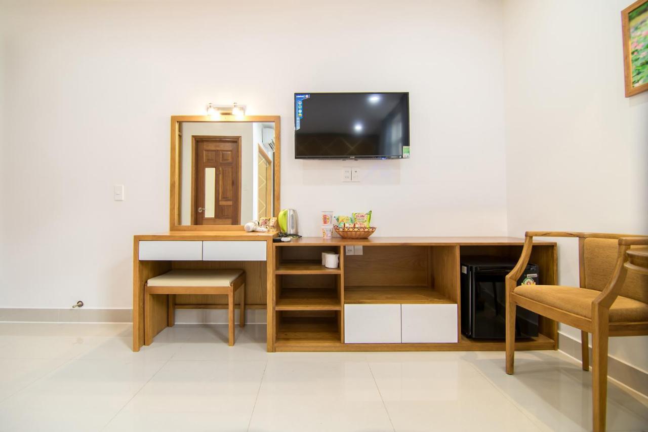 Reddoorz Plus Near Lotte Mart Cong Hoa Bandar Ho Chi Minh Luaran gambar